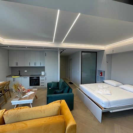 Luxury One Bedroom Apartment Τίρανα Εξωτερικό φωτογραφία