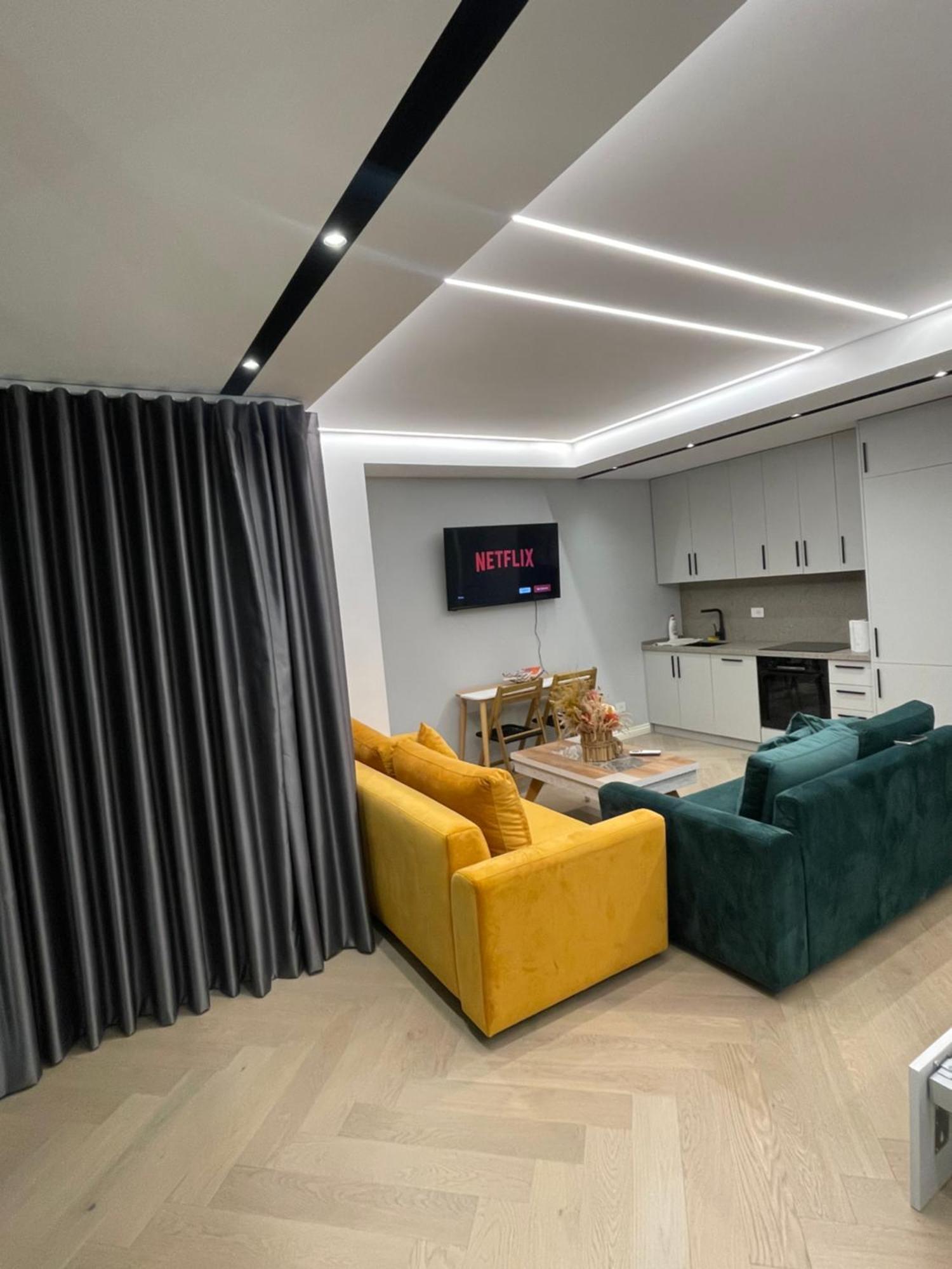 Luxury One Bedroom Apartment Τίρανα Εξωτερικό φωτογραφία