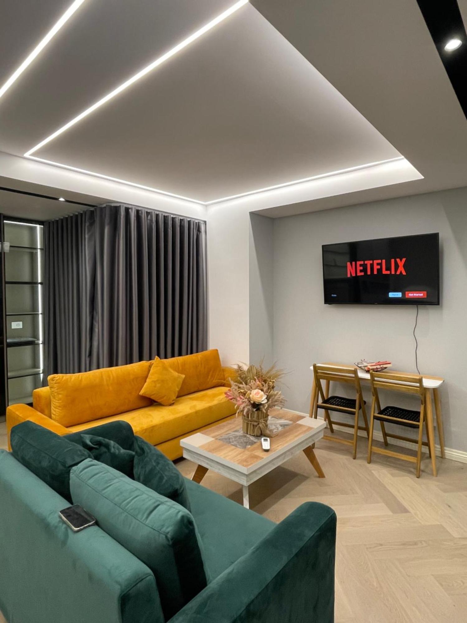 Luxury One Bedroom Apartment Τίρανα Εξωτερικό φωτογραφία
